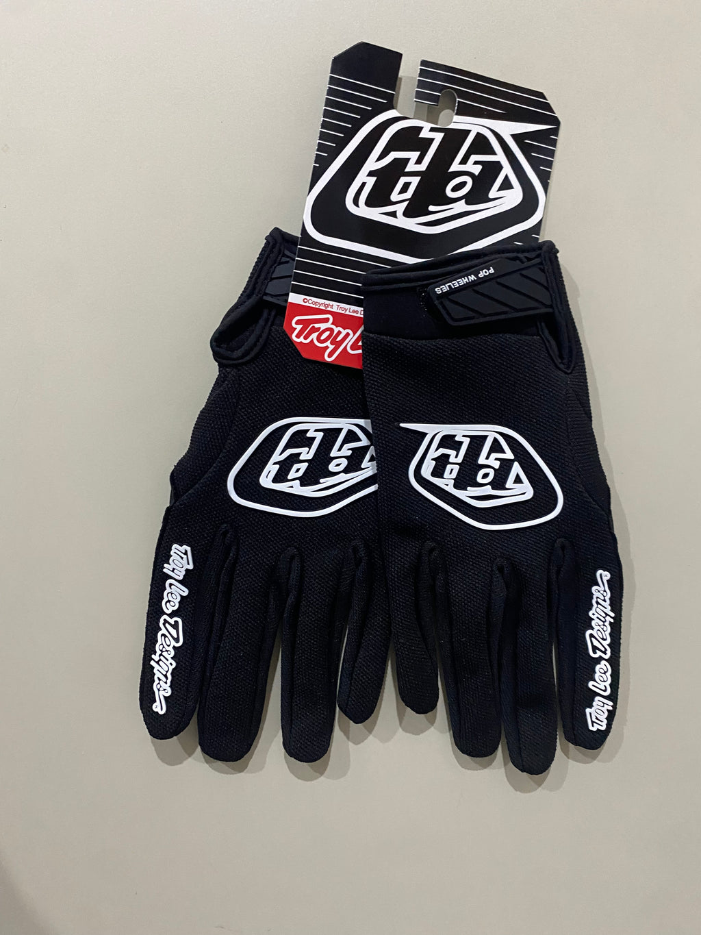Guantes Troyleedesigns