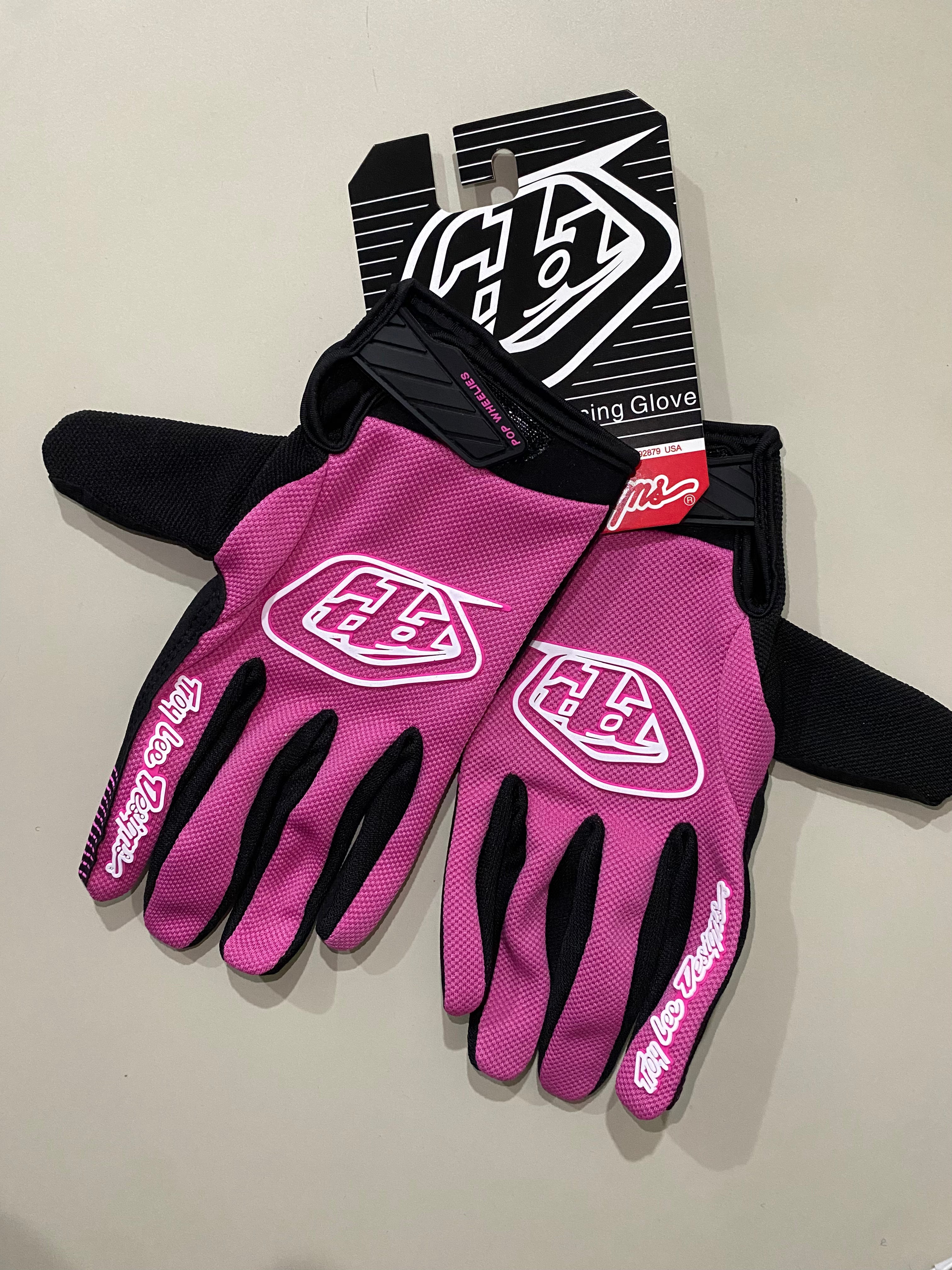 Guantes Troyleedesigns
