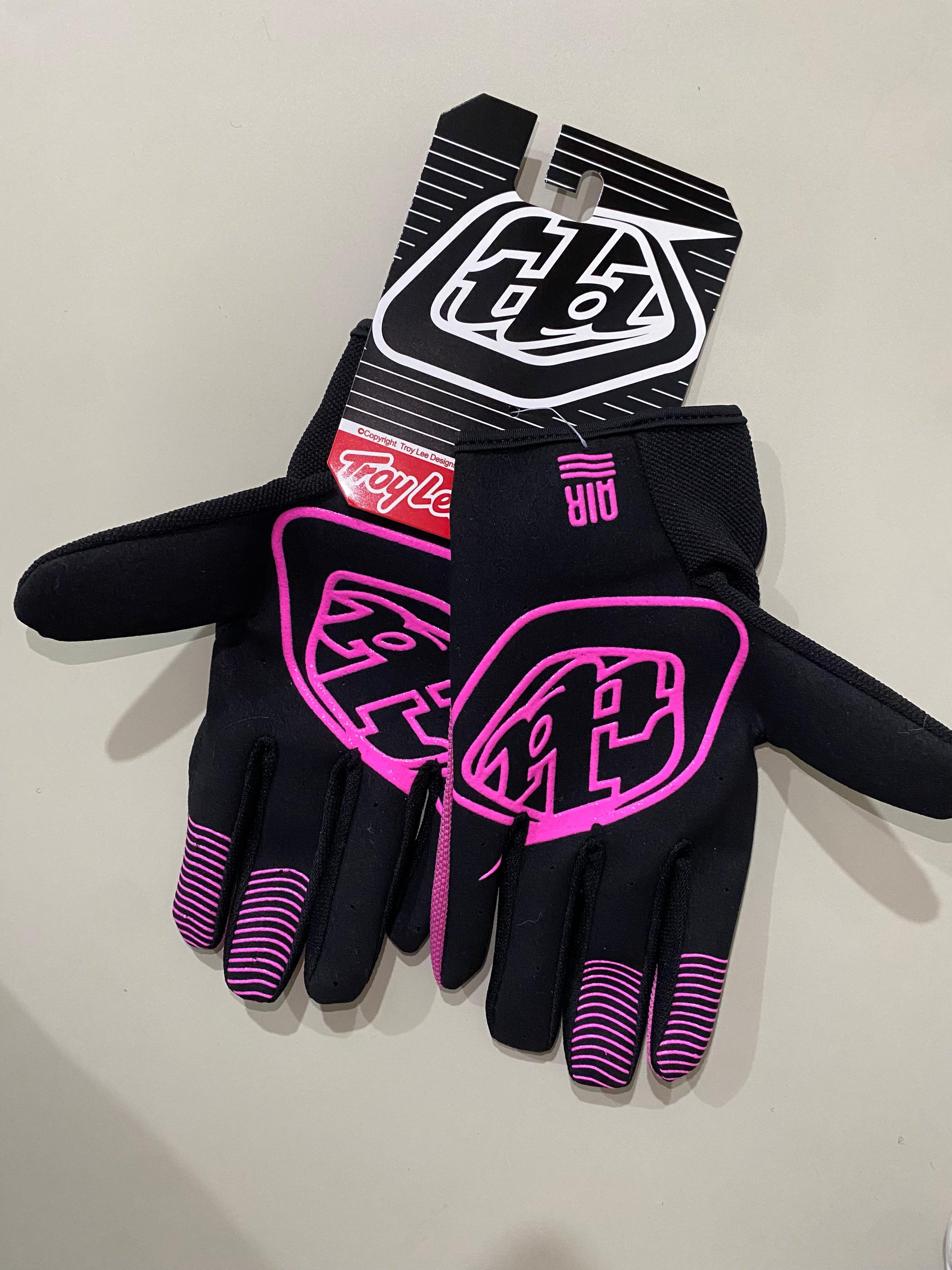 Guantes Troyleedesigns