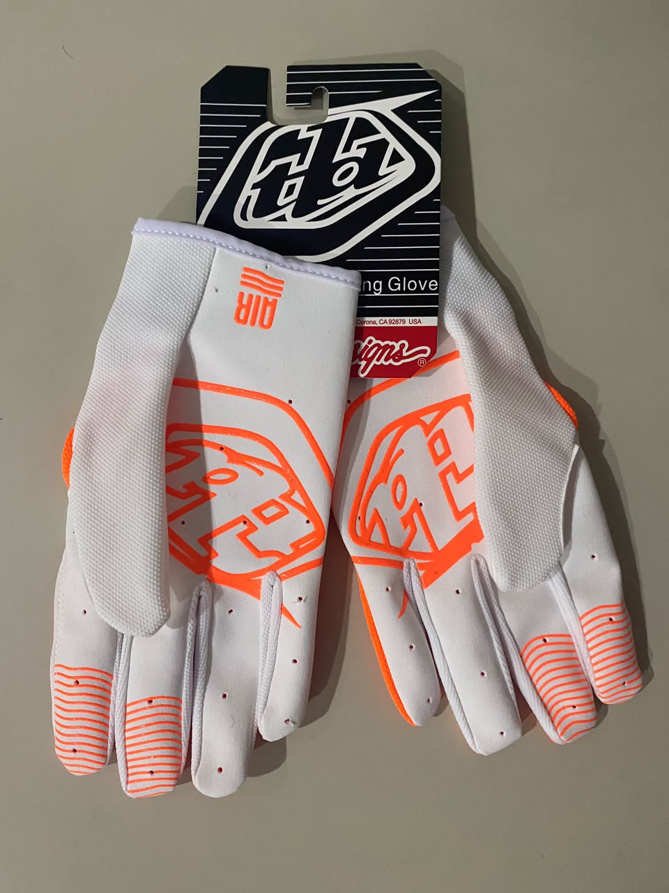 Guantes Troyleedesigns